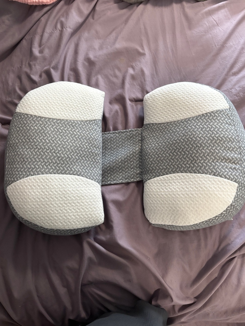 Momcozy Portable Pregnancy Pillow - Adjustable W Shaped Maternity Pillow
